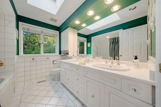 485 Southborough Drive, West Vancouver For Sale - image 22