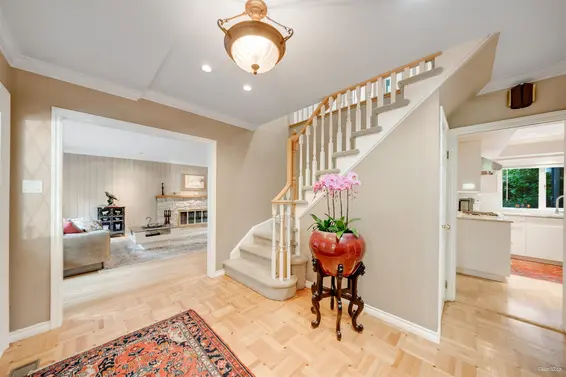 485 Southborough Drive, West Vancouver For Sale - image 3