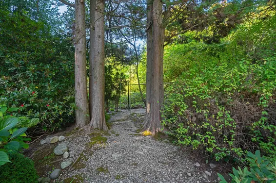 485 Southborough Drive, West Vancouver For Sale - image 37
