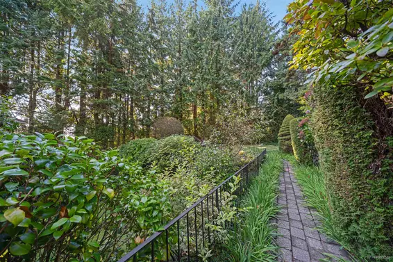 485 Southborough Drive, West Vancouver For Sale - image 38