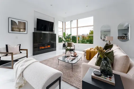 955 Melbourne Avenue, North Vancouver For Sale - image 4