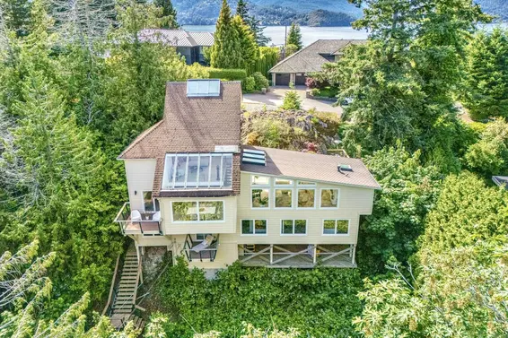6236 Summit Avenue, West Vancouver For Sale - image 1