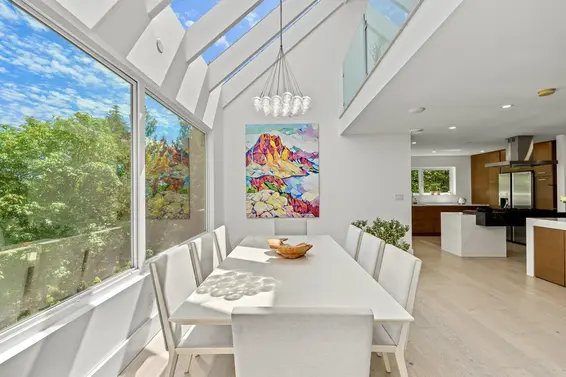 6236 Summit Avenue, West Vancouver For Sale - image 10