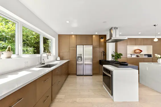 6236 Summit Avenue, West Vancouver For Sale - image 14