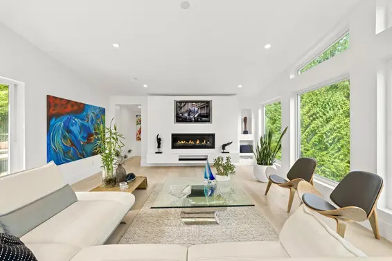 6236 Summit Avenue, West Vancouver For Sale - image 2