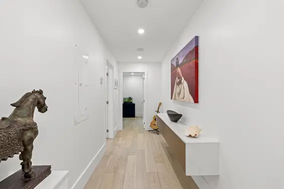 6236 Summit Avenue, West Vancouver For Sale - image 25