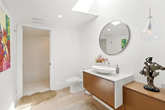 6236 Summit Avenue, West Vancouver For Sale - image 35