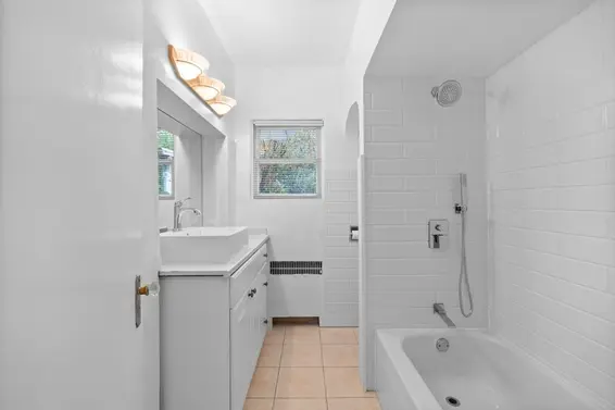1561 Jefferson Avenue, West Vancouver For Sale - image 11