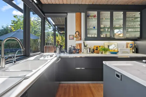 1740 Queens Avenue, West Vancouver For Sale - image 19