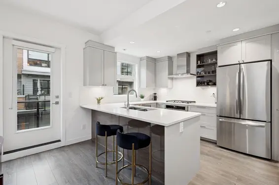 21 856 Orwell Street, North Vancouver For Sale - image 5