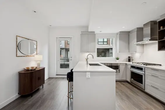 21 856 Orwell Street, North Vancouver For Sale - image 7