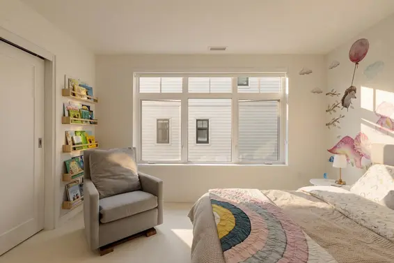 20 1960 Glenaire Drive, North Vancouver For Sale - image 10