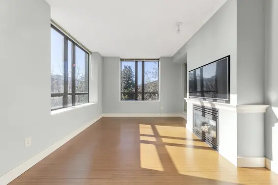 312 170 West 1st Street, North Vancouver For Sale - image 4