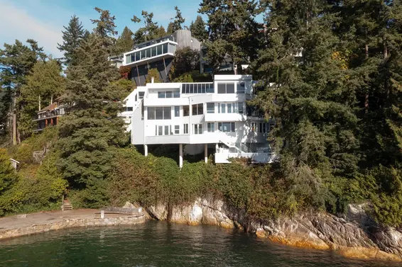 5530 Parthenon Place, West Vancouver