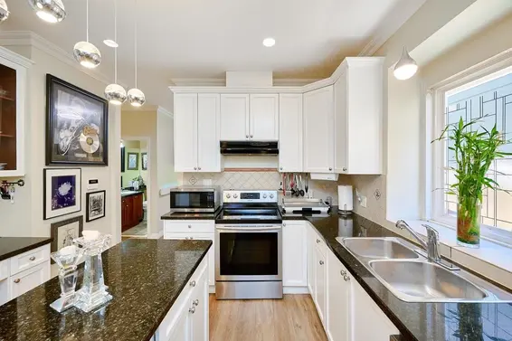 562 West Keith Road, North Vancouver For Sale - image 13