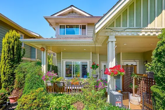 562 West Keith Road, North Vancouver For Sale - image 2