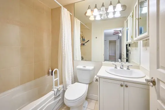 562 West Keith Road, North Vancouver For Sale - image 20