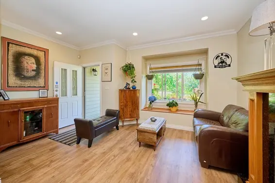 562 West Keith Road, North Vancouver For Sale - image 6