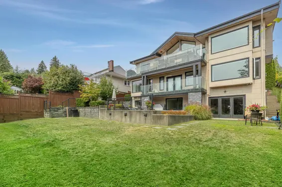 2512 Palmerston Avenue, West Vancouver For Sale - image 2