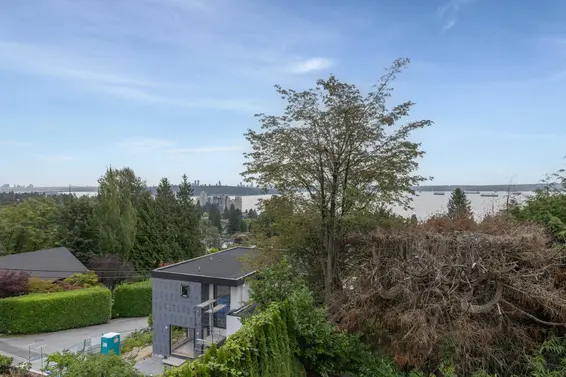 2512 Palmerston Avenue, West Vancouver For Sale - image 4