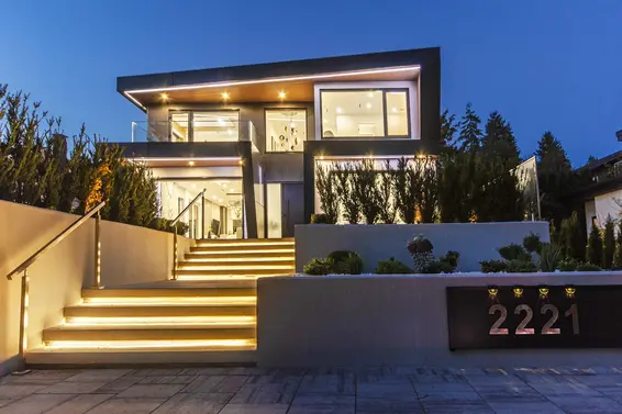 2221 Kings Avenue, West Vancouver