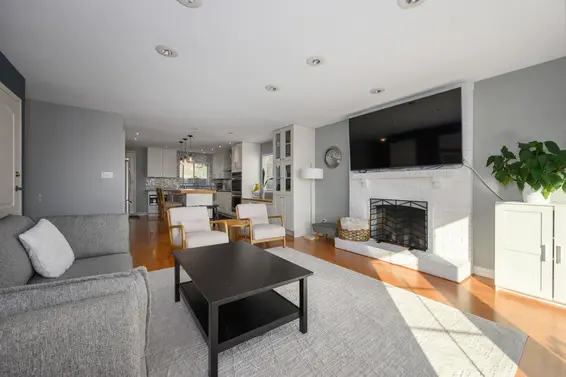 2735 Tempe Knoll Drive, North Vancouver For Sale - image 2