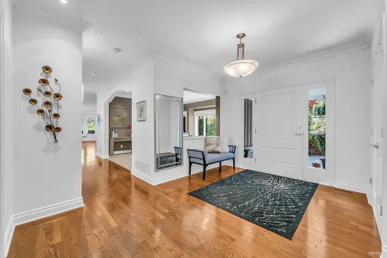 4683 Decourcy Court, West Vancouver For Sale - image 4