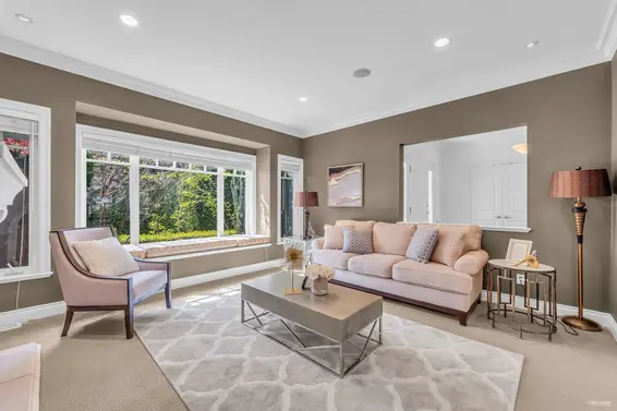 4683 Decourcy Court, West Vancouver For Sale - image 5