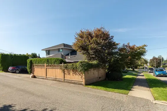 3 1652 Mahon Avenue, North Vancouver For Sale - image 28