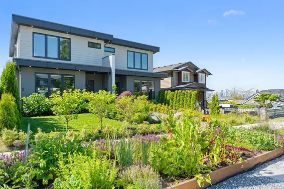609 East 4th Street, North Vancouver