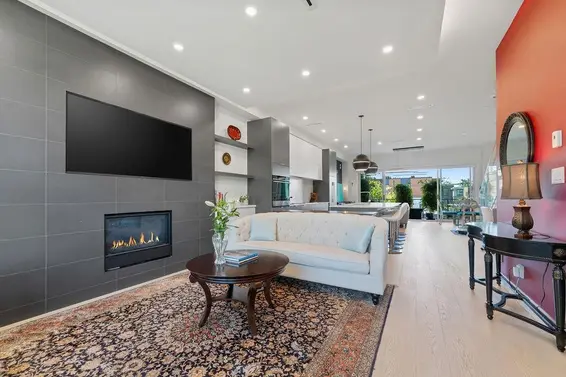 609 East 4th Street, North Vancouver For Sale - image 11