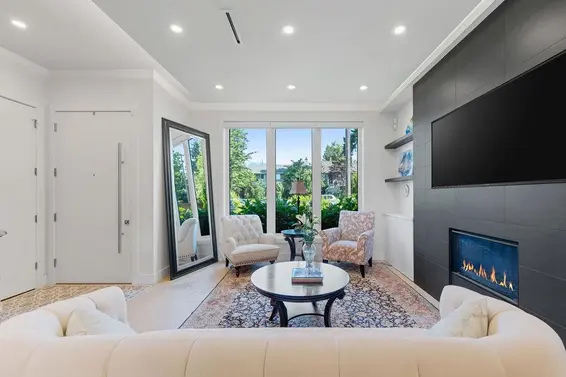 609 East 4th Street, North Vancouver For Sale - image 12