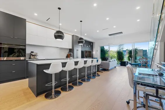 609 East 4th Street, North Vancouver For Sale - image 2