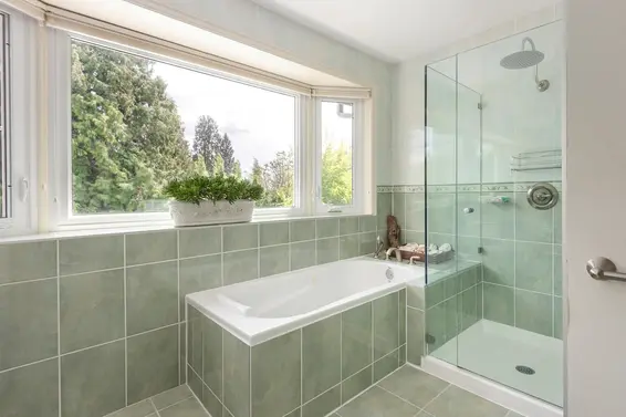 4399 Erwin Drive, West Vancouver For Sale - image 17