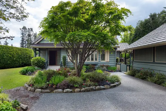 4399 Erwin Drive, West Vancouver For Sale - image 3