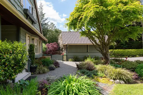 4399 Erwin Drive, West Vancouver For Sale - image 32
