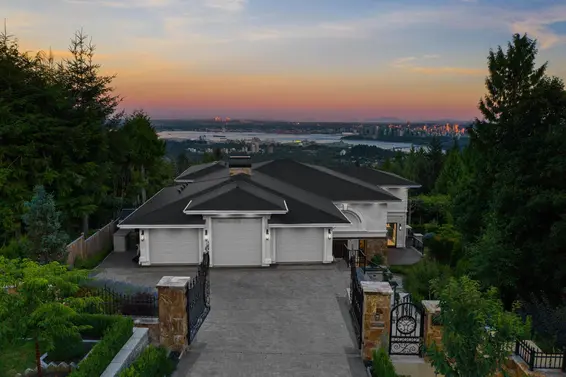 1436 Sandhurst Place, West Vancouver For Sale - image 4