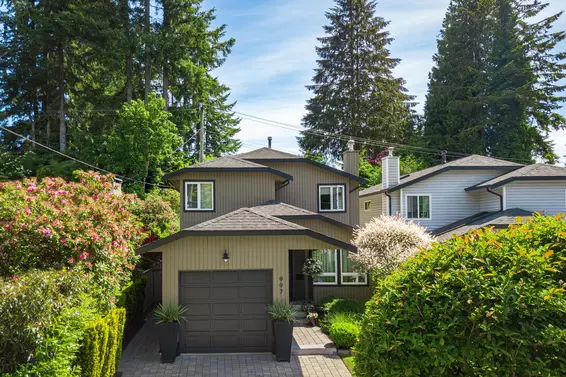 997 Canyon Boulevard, North Vancouver For Sale - image 1