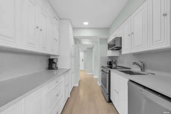 2004 2024 Fullerton Avenue, North Vancouver For Sale - image 18