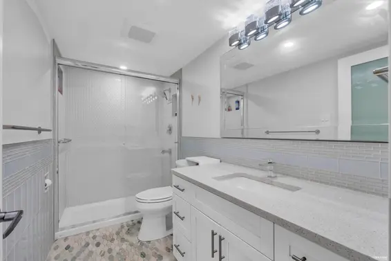 2004 2024 Fullerton Avenue, North Vancouver For Sale - image 19