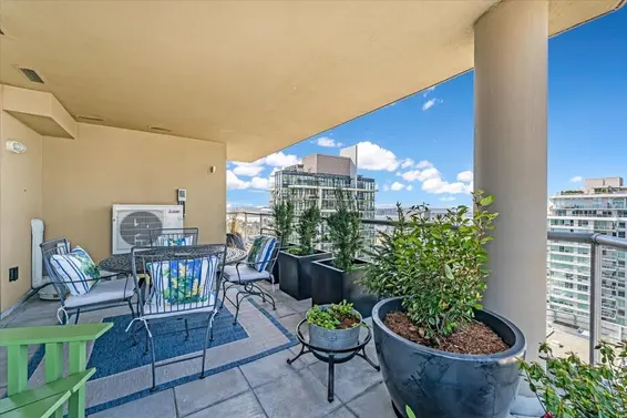 1601 160 East 13th Street, North Vancouver For Sale - image 12