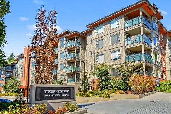 210 1677 Lloyd Avenue, North Vancouver