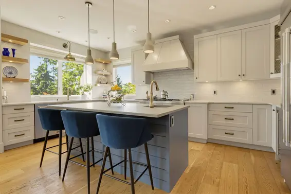 285 Monteray Avenue, North Vancouver For Sale - image 3