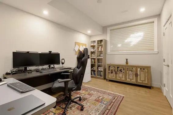 285 Monteray Avenue, North Vancouver For Sale - image 33