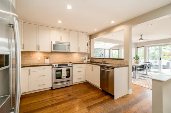 939 Calverhall Street, North Vancouver