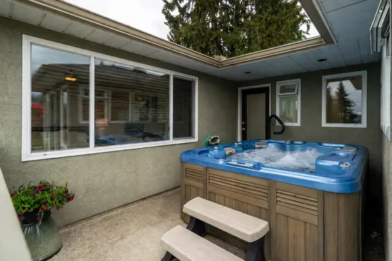 939 Calverhall Street, North Vancouver For Sale - image 11