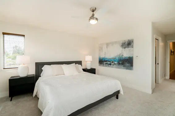 939 Calverhall Street, North Vancouver For Sale - image 15