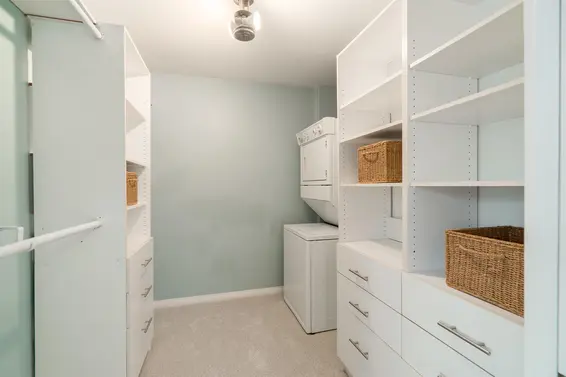 939 Calverhall Street, North Vancouver For Sale - image 16
