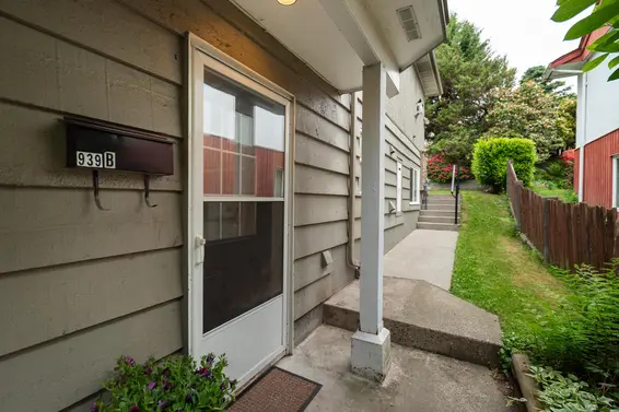 939 Calverhall Street, North Vancouver For Sale - image 40