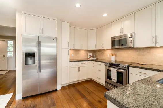 939 Calverhall Street, North Vancouver For Sale - image 5